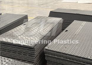 12.7mm Heavy Equipment HDPE Temporary Road Mat 4x8 HDPE Plastic Ground Protection Mats