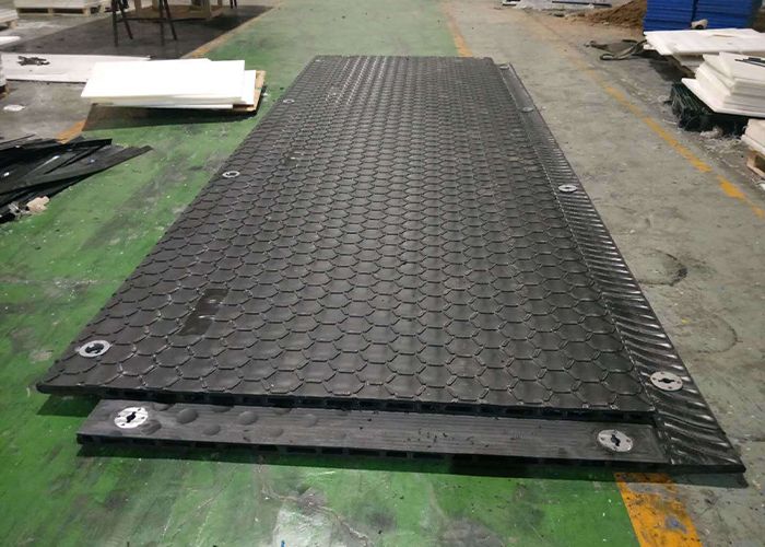 Overlapping Interlocking HDPE Ground Protection Mats Heavy Duty Rig Mat for Oil Drilling